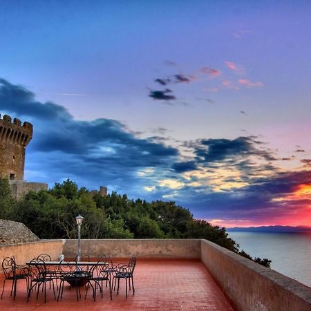 Castello Di Populonia Villa A Mare Buitenkant foto