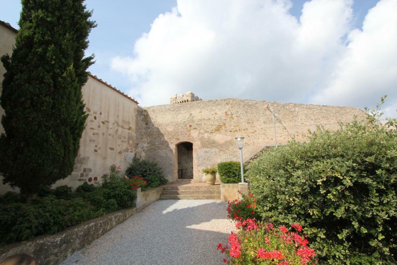Castello Di Populonia Villa A Mare Buitenkant foto